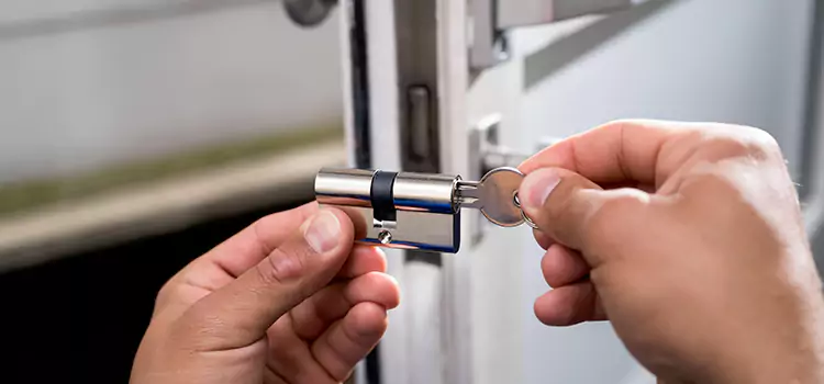 Emergency Locksmith for House Corinth